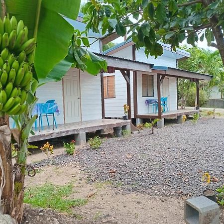 Bora Bora Vaitihei Lodge 2 Bungalows Exterior photo